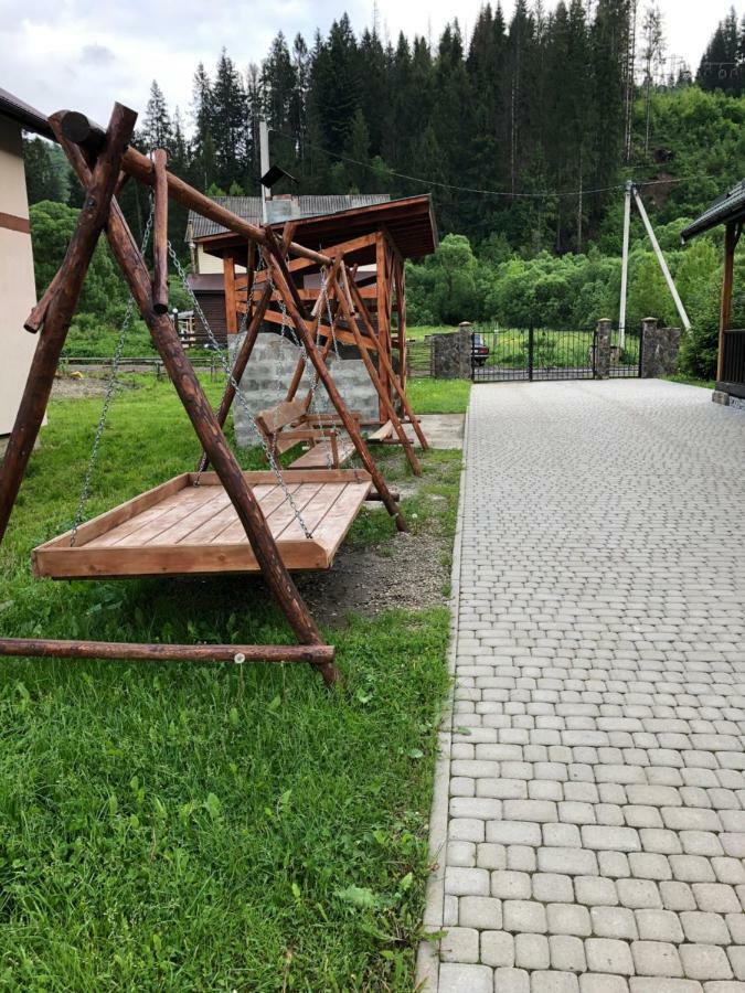 Сонячні Карпати Hotel สลาฟสเก ภายนอก รูปภาพ